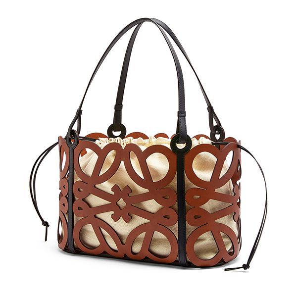 【ロエベ】Medium カーフ アナグラム カットアウト トートコピー A717Q04X010010623312